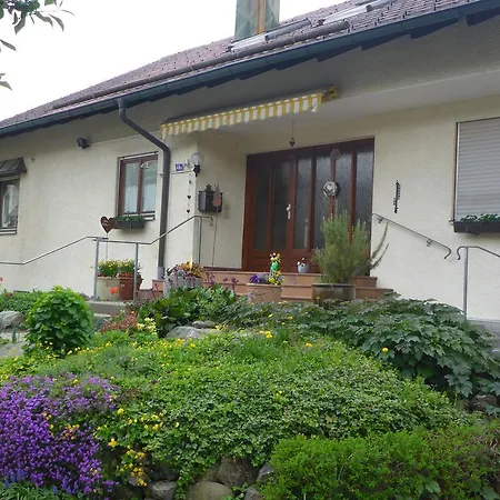 Ruhige Fewo In Lindau דירה *